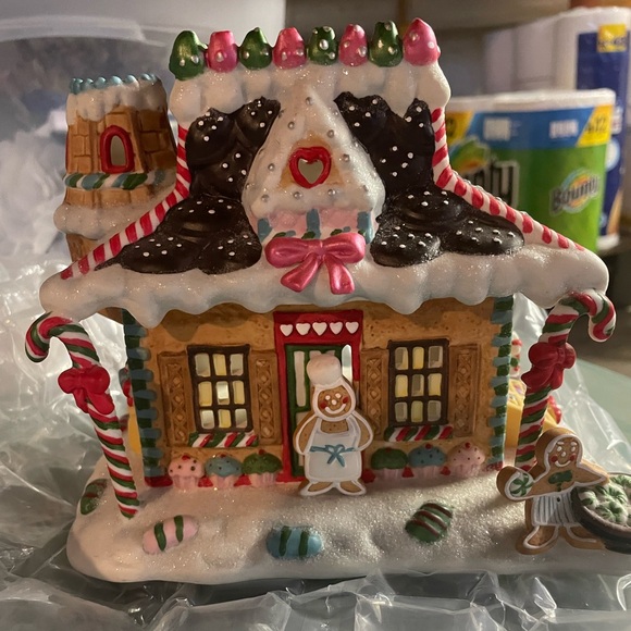 Partylite gingerbread house - Picture 1 of 7